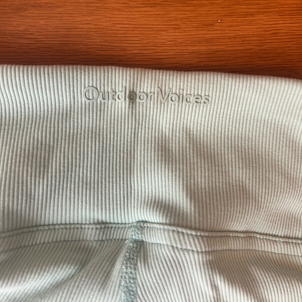 Light blue outdoor voice’s flare leggings